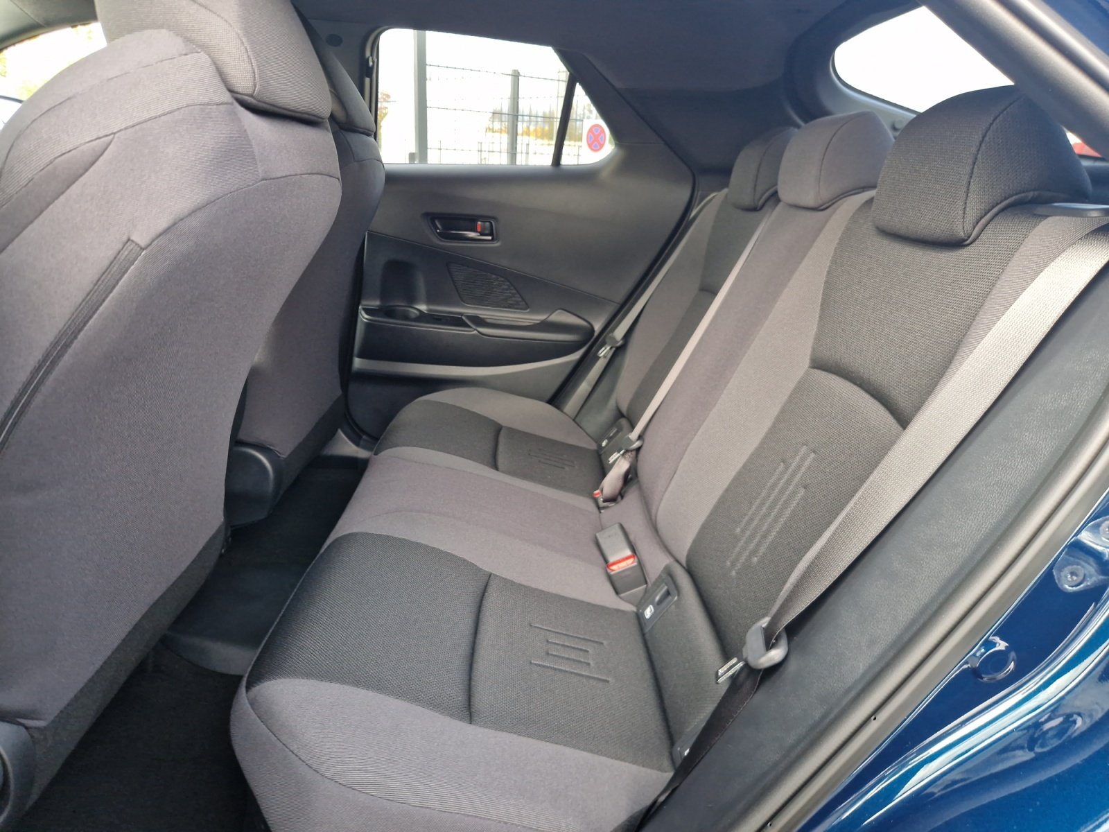 Foto 1 - C-HR Plugin Hybrid Teamplayer * Vorführwagen, midnight teal/ Dach schwarz