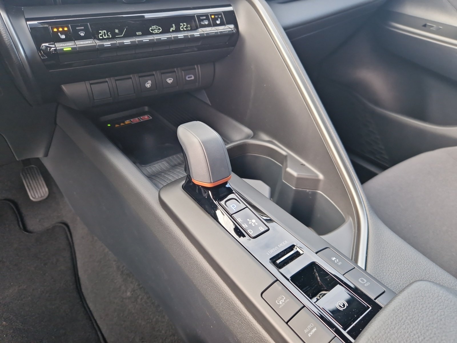 Foto 1 - C-HR Plugin Hybrid Teamplayer * Vorführwagen, midnight teal/ Dach schwarz