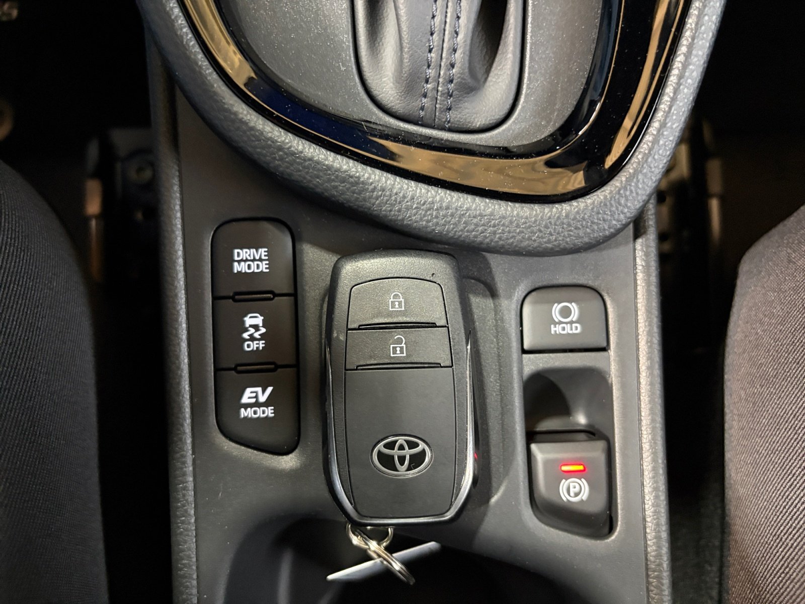 Foto 1 - Yaris Cross Teamplayer WInter + Safety Paket, SIlver