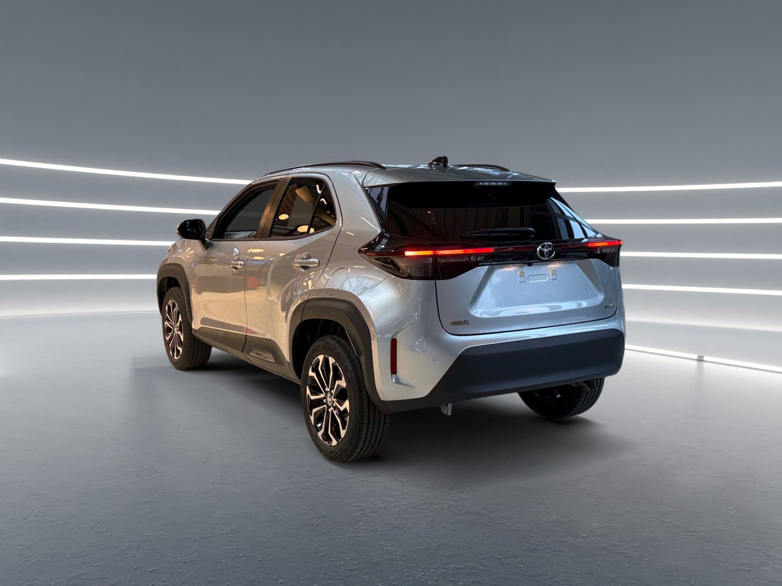 Foto 1 - Yaris Cross Teamplayer WInter + Safety Paket, SIlver