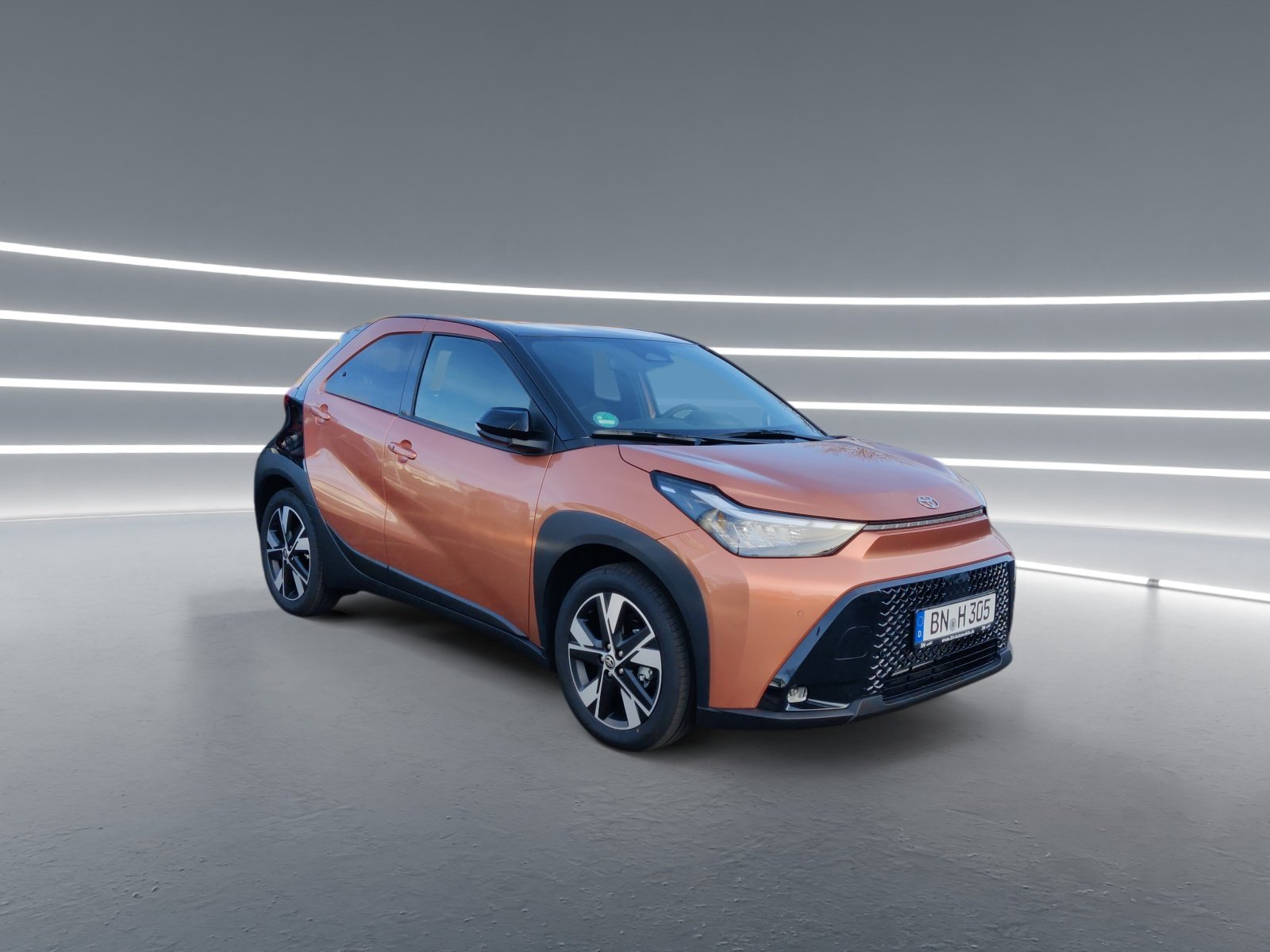 Foto 1 - Aygo X Hybrid Teamplayer * Vorführwagen, Cinnamon Bronze