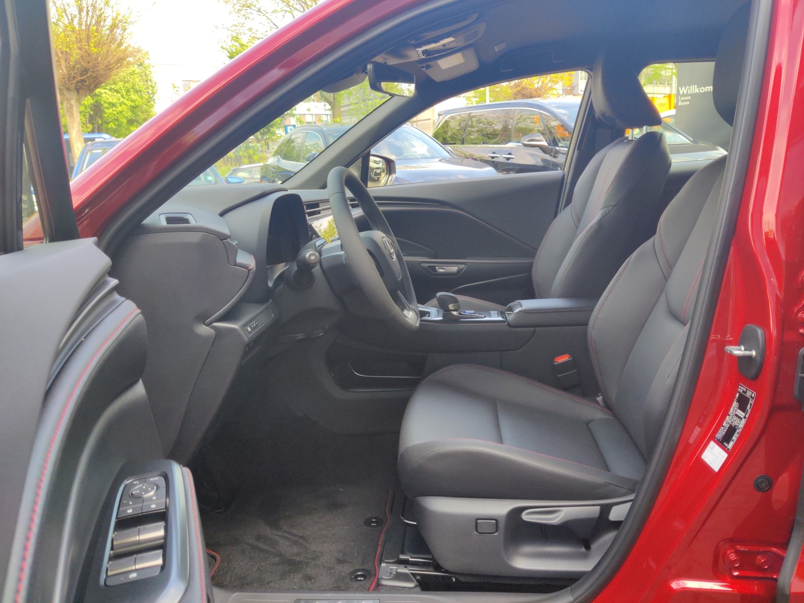 Foto 1 - LBX Elegant Black Edition *HUD, 360°, Leder*, karmina-rot