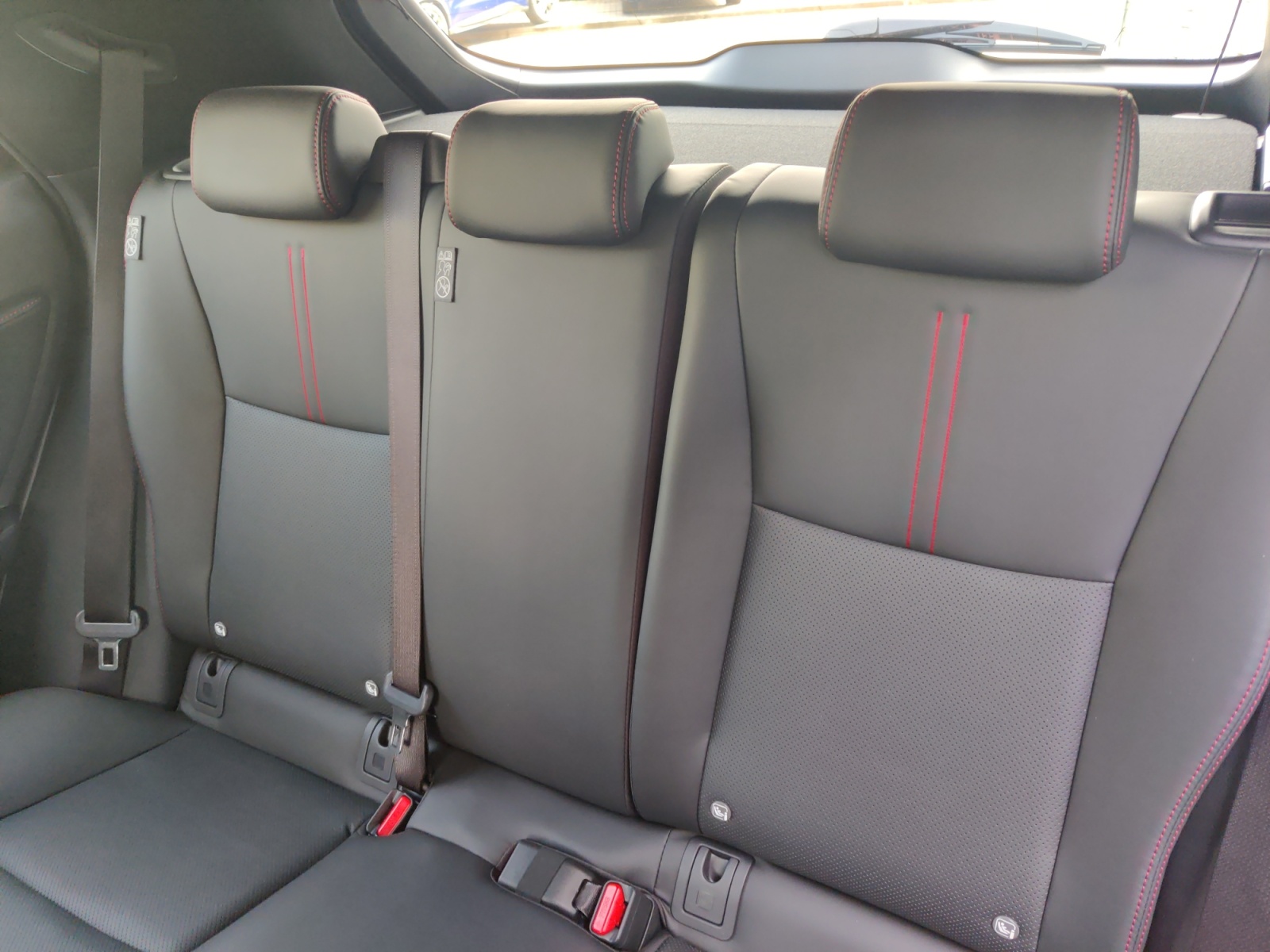 Foto 1 - LBX Elegant Black Edition *HUD, 360°, Leder*, karmina-rot