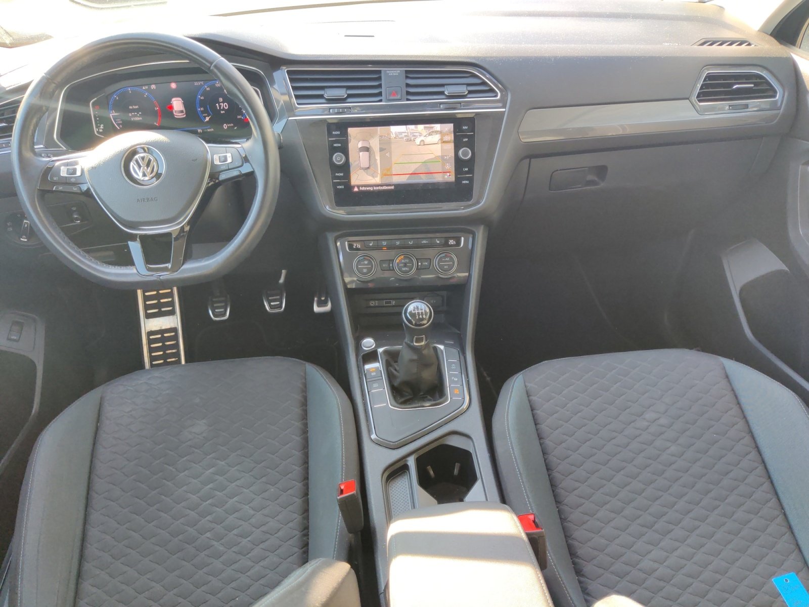 Foto 1 - Tiguan Allspace 2.0 TDI *R-Line, IQ Light*, grau