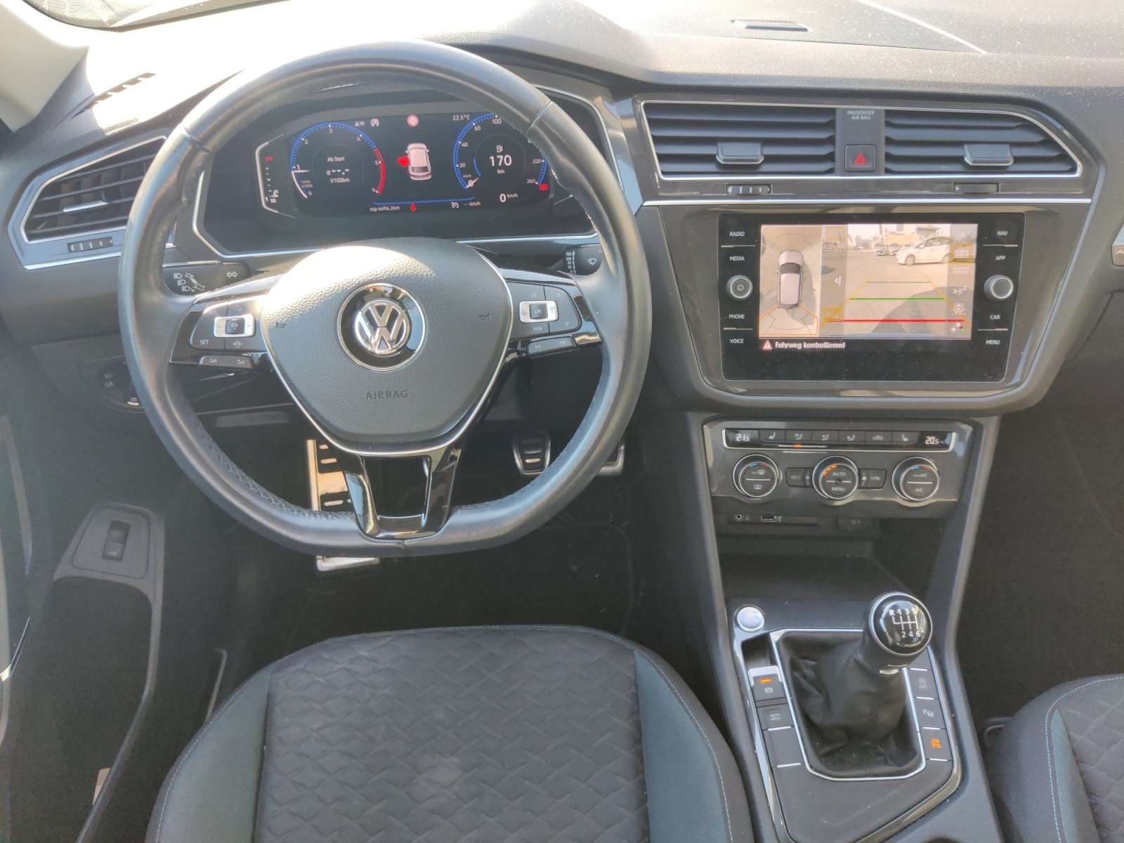 Foto 1 - Tiguan Allspace 2.0 TDI *R-Line, IQ Light*, grau