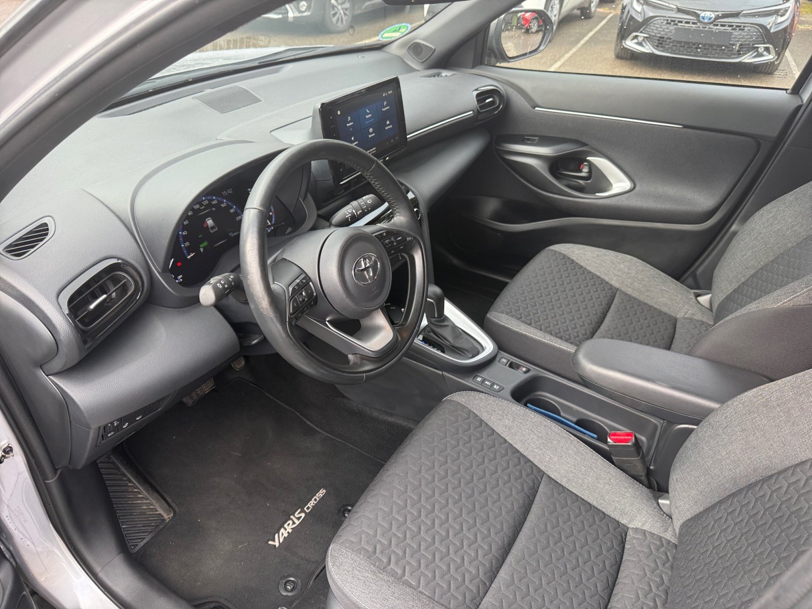 Foto 1 - Yaris Cross 1.5l Hybrid 4x2 Team-D, Silber