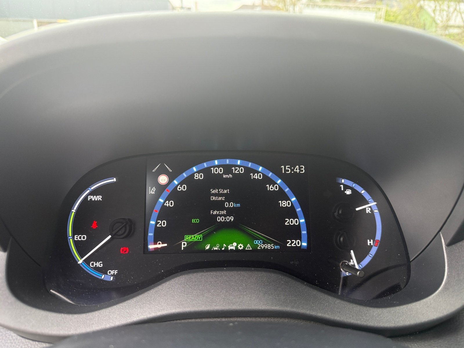 Foto 1 - Yaris Cross 1.5l Hybrid 4x2 Team-D, Silber