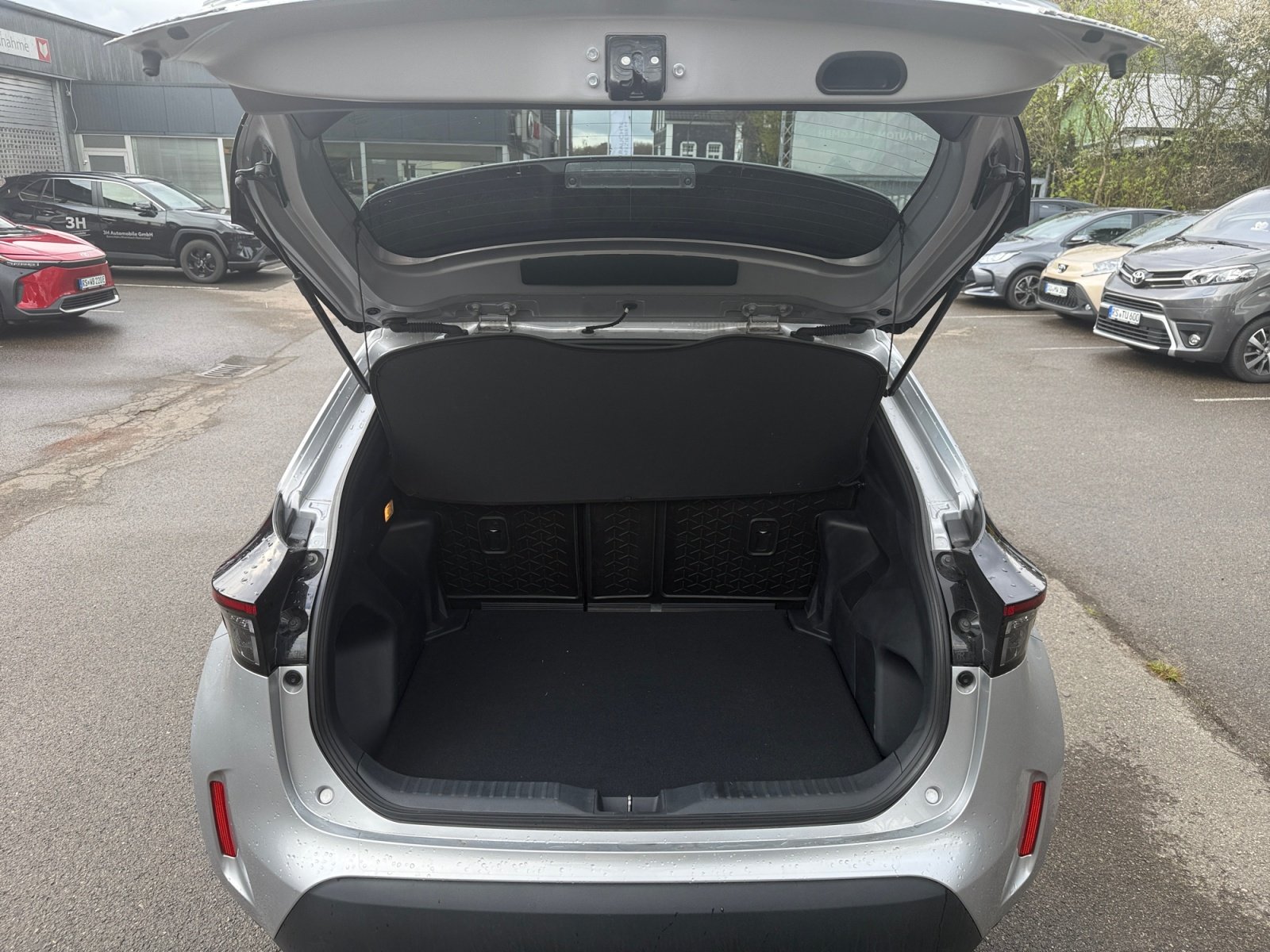 Foto 1 - Yaris Cross 1.5l Hybrid 4x2 Team-D, Silber