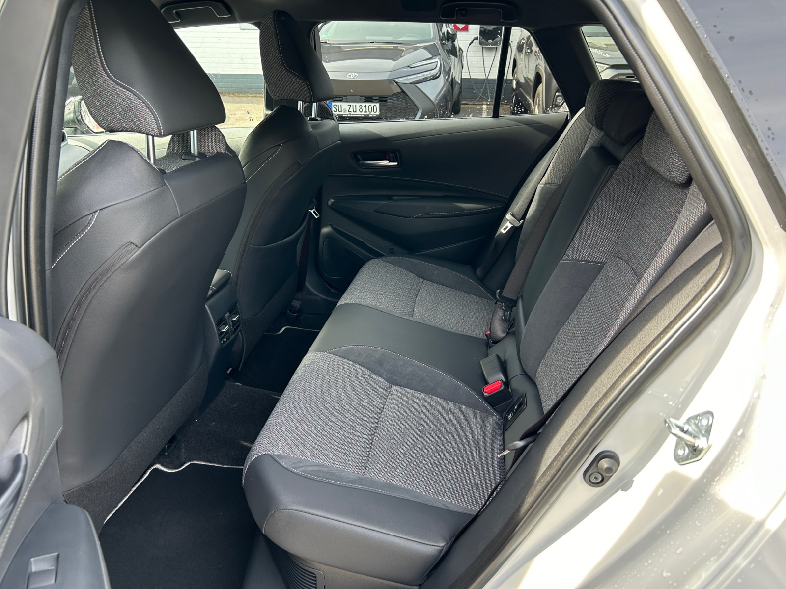 Foto 1 - Corolla Touring Sports 1.8l Hybrid Teamplayer, Grau