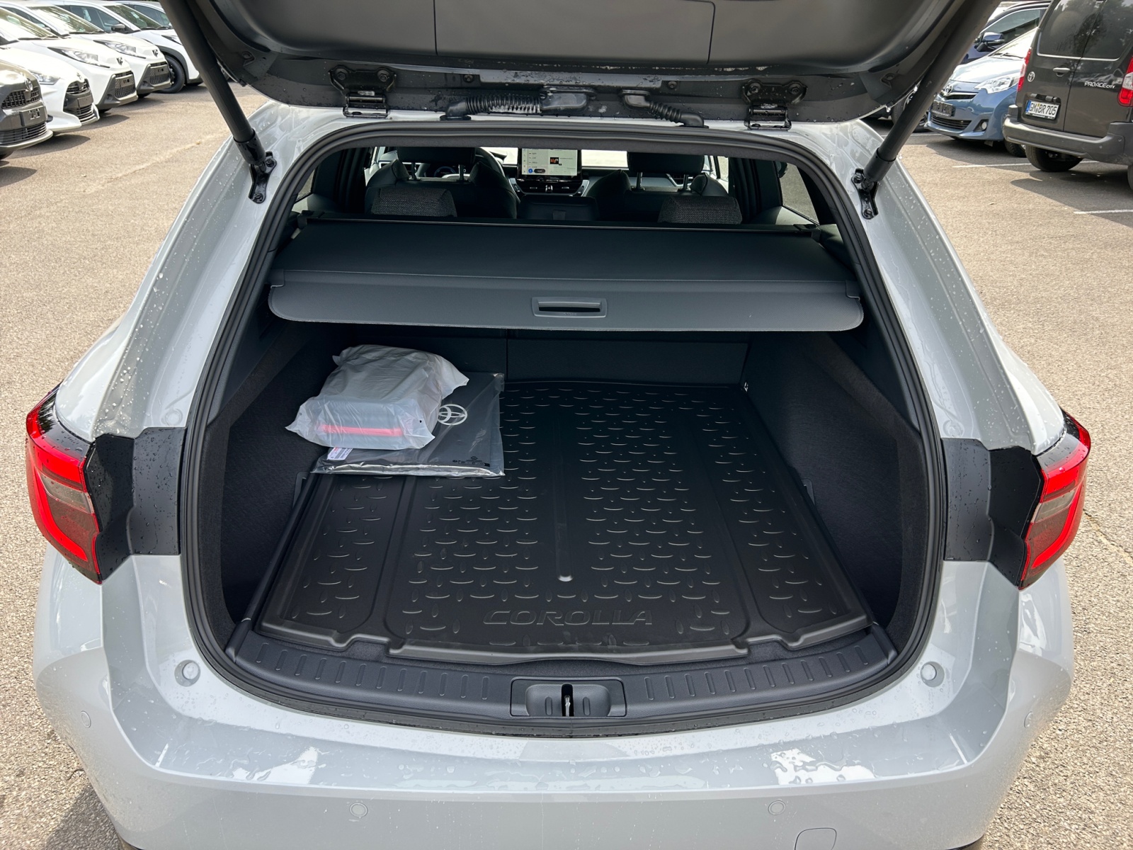 Foto 1 - Corolla Touring Sports 1.8l Hybrid Teamplayer, Grau