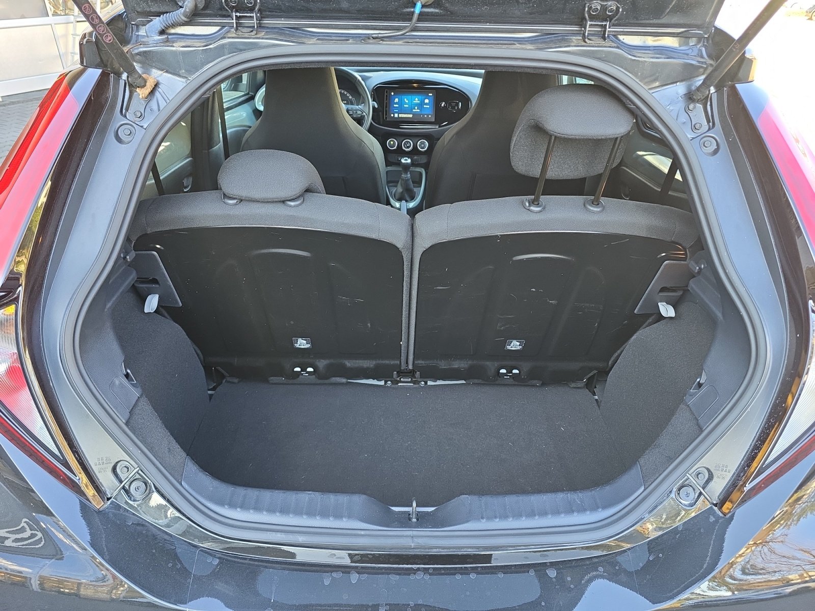 Foto 1 - Aygo X 1.0 l Team D *KAMERA*ACC*KLIMA*CarPlay*, Urban Khaki