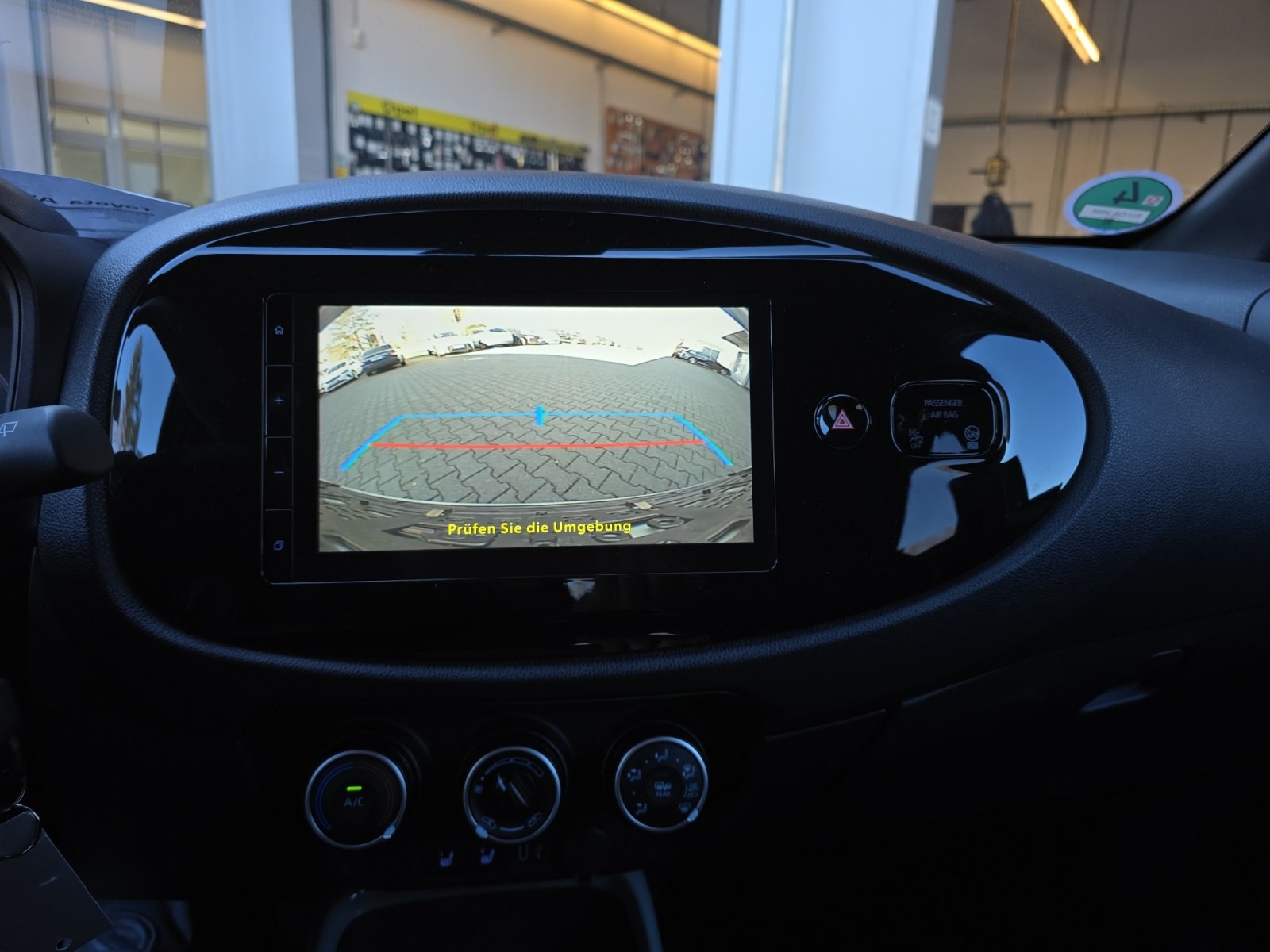 Foto 1 - Aygo X 1.0 l Team D *KAMERA*ACC*KLIMA*CarPlay*, Urban Khaki