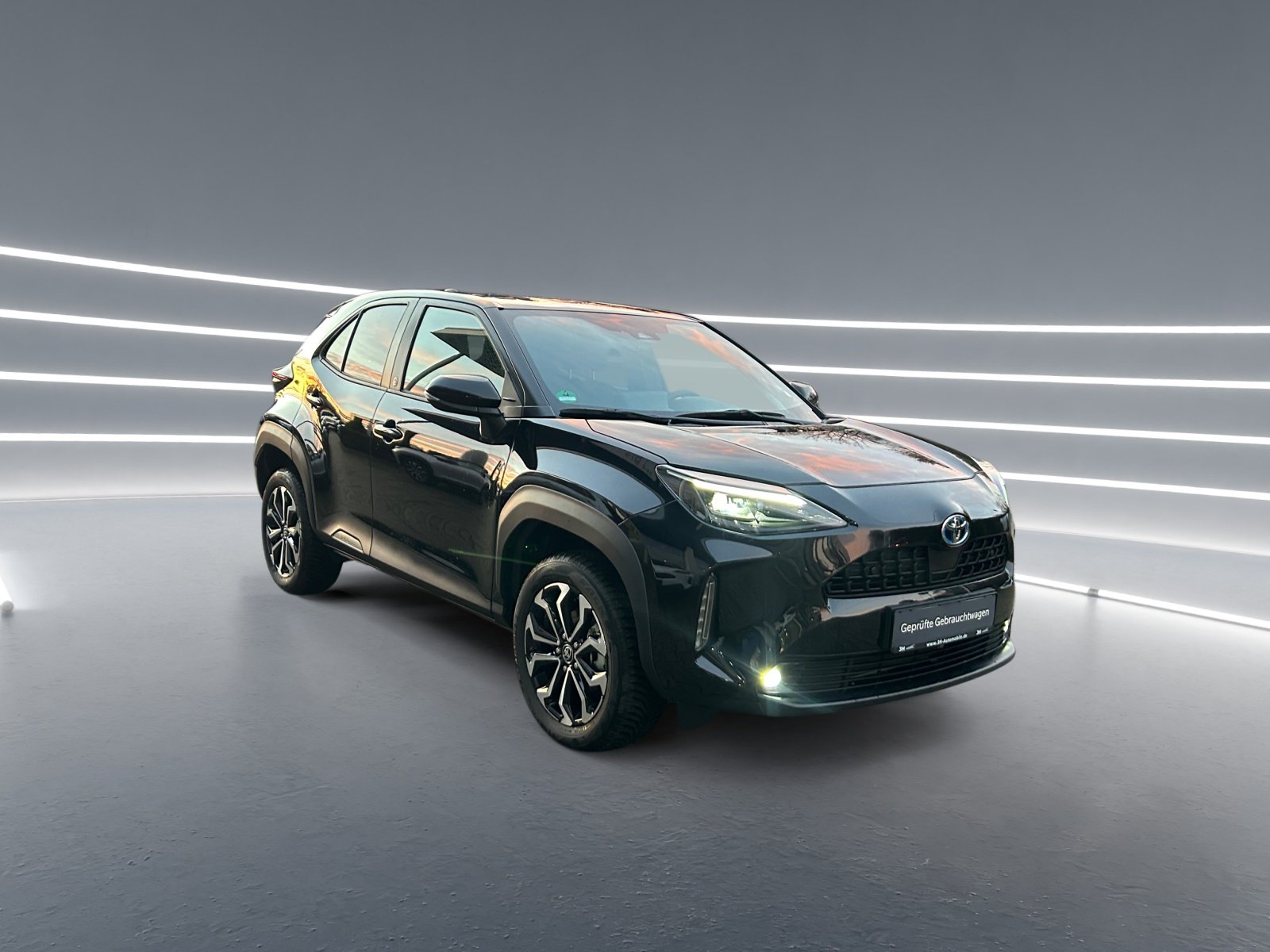 Foto 1 - Yaris Cross Team D *Safety *Winter, mysticschwarzmetallic