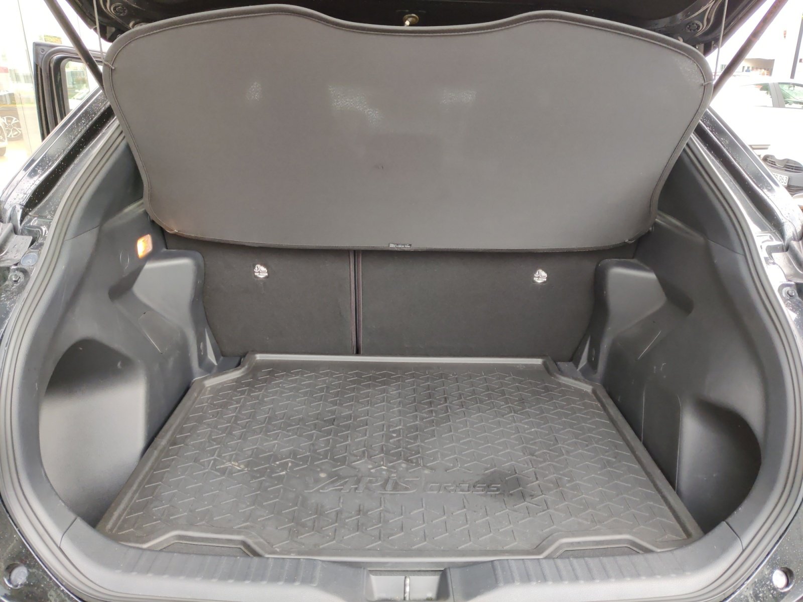 Foto 1 - Yaris Cross Hybrid Team D Jahreswagen 1. Hand, mysticschwarz