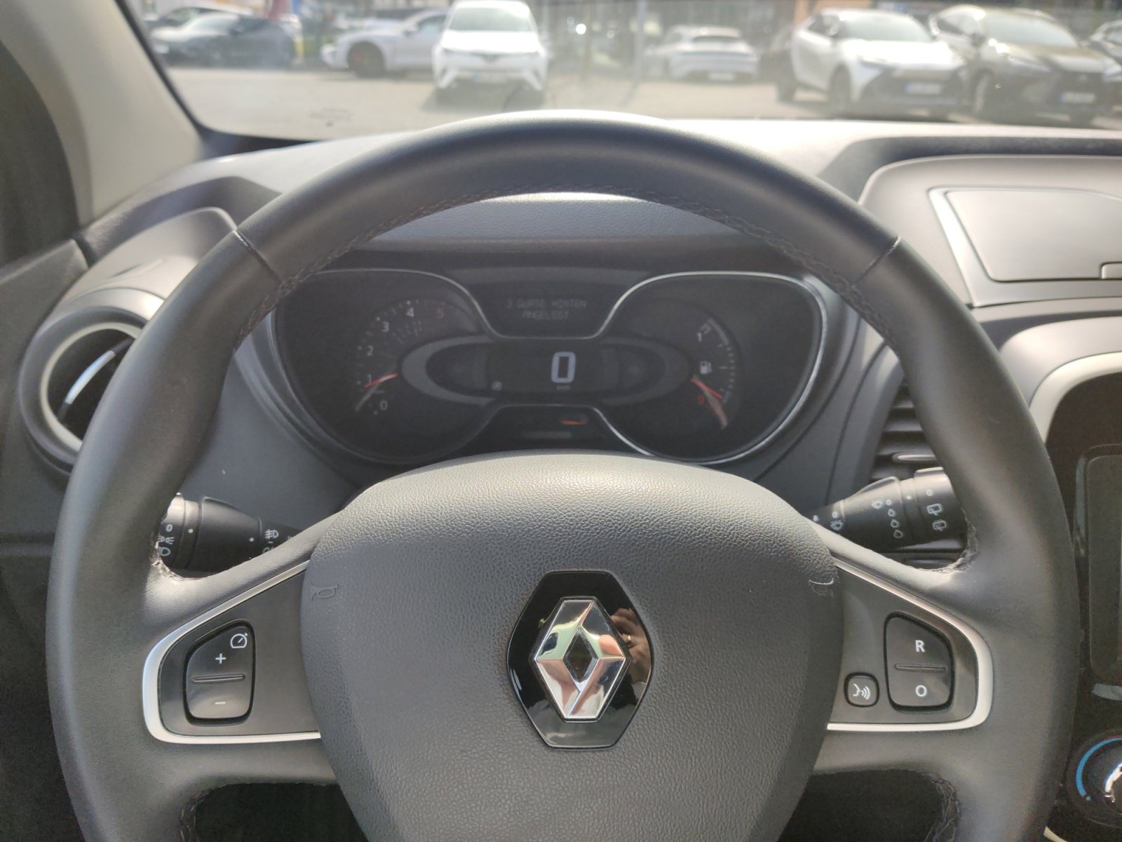 Foto 1 - Captur 1.5 dci EU-Wagen*SHZ*Navi*, grau