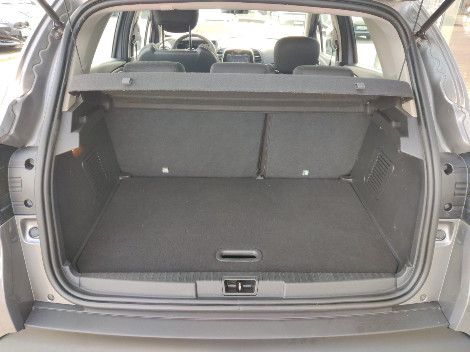 Foto 1 - Captur 1.5 dci EU-Wagen*SHZ*Navi*, grau