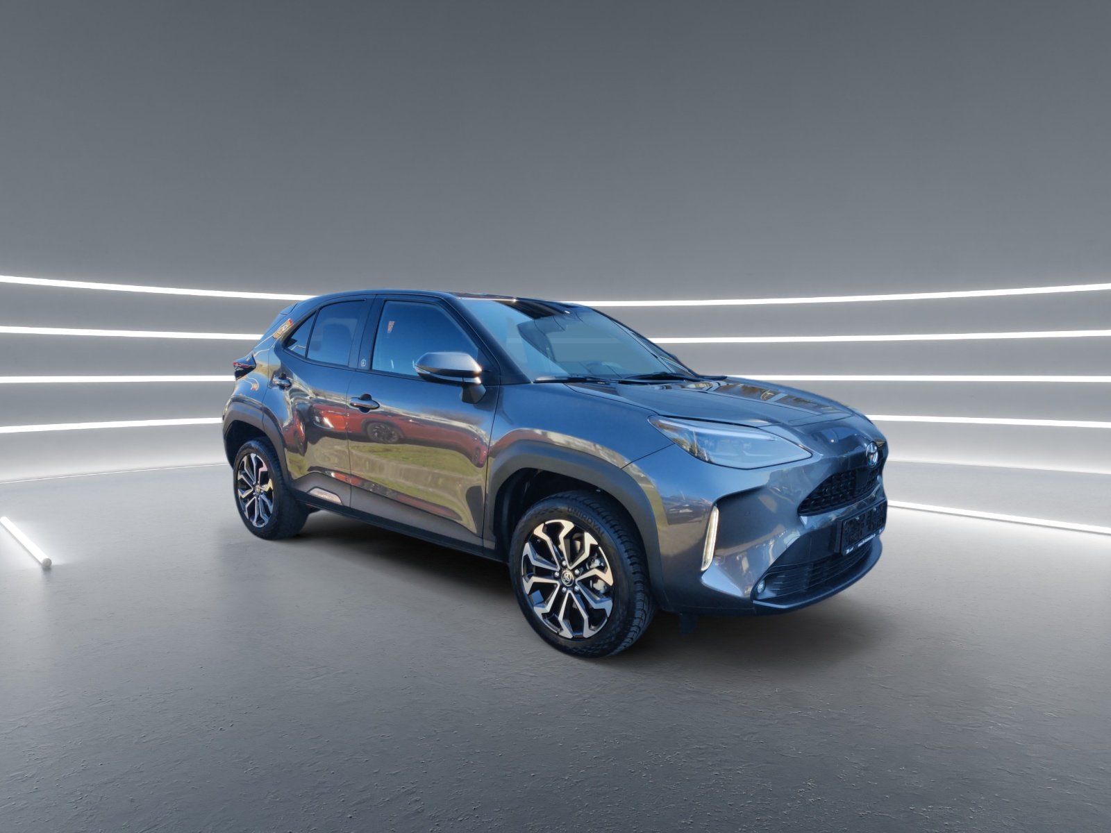 Foto 1 - Yaris Cross 1.5 Team Deutschland Winter + Technik, marlingrau