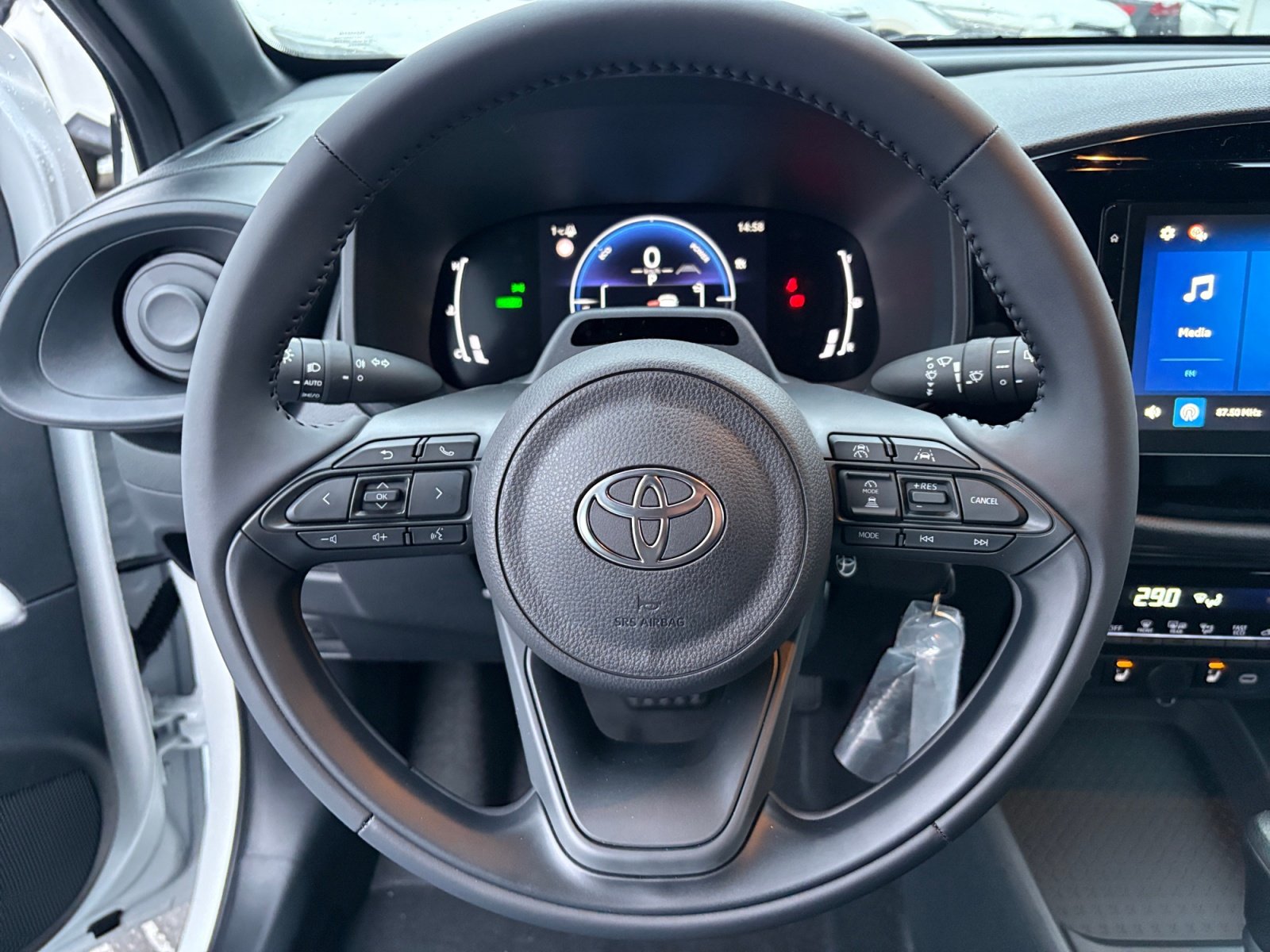 Foto 1 - Aygo X 1.5 l Active CVT, Weiß