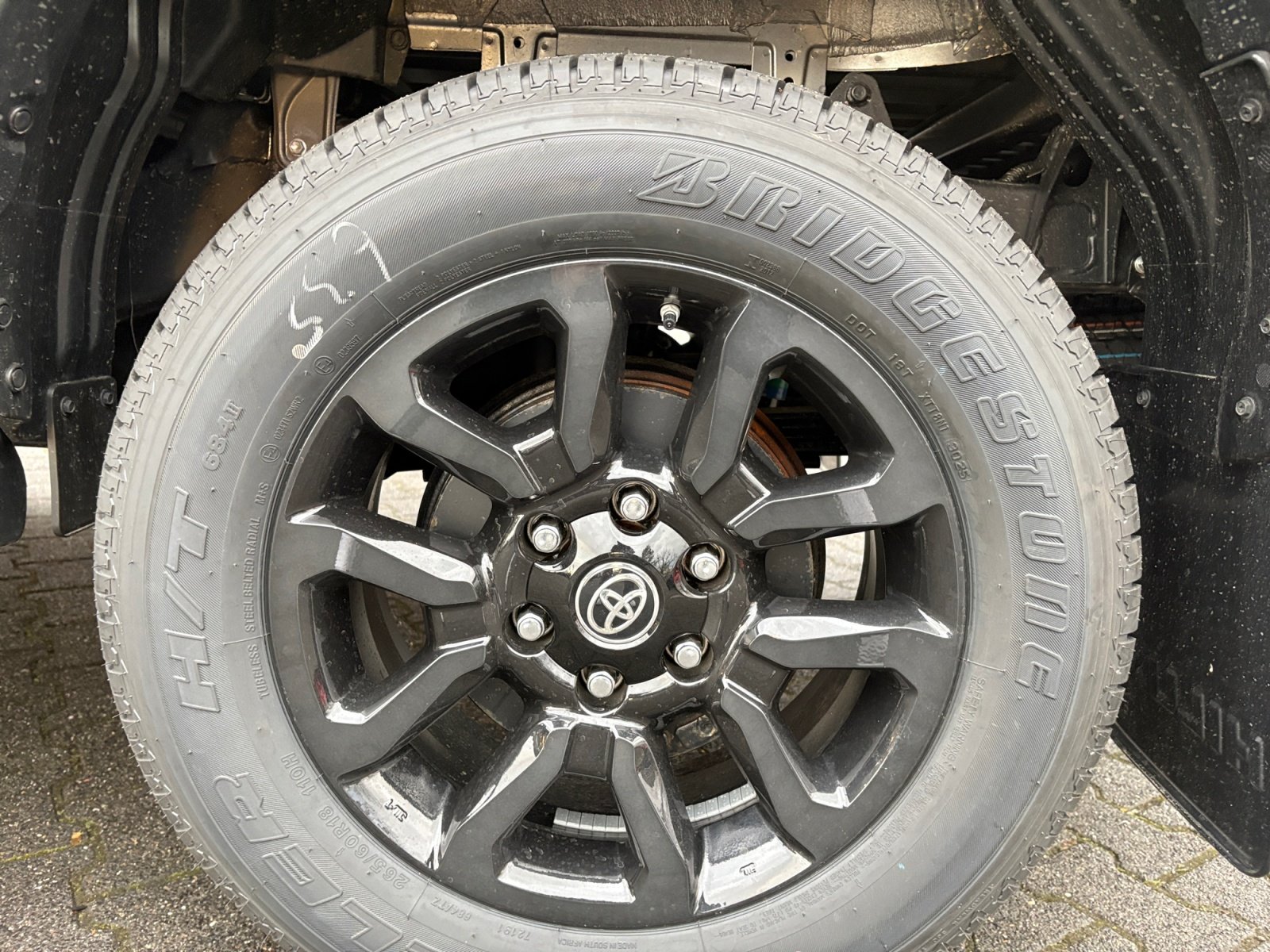 Foto 1 - HILUX 2.8L Double Cab Invincible, Marlingrau